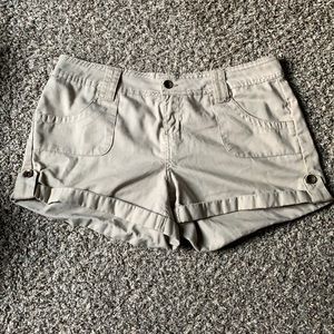 Junior’s cargo shorts